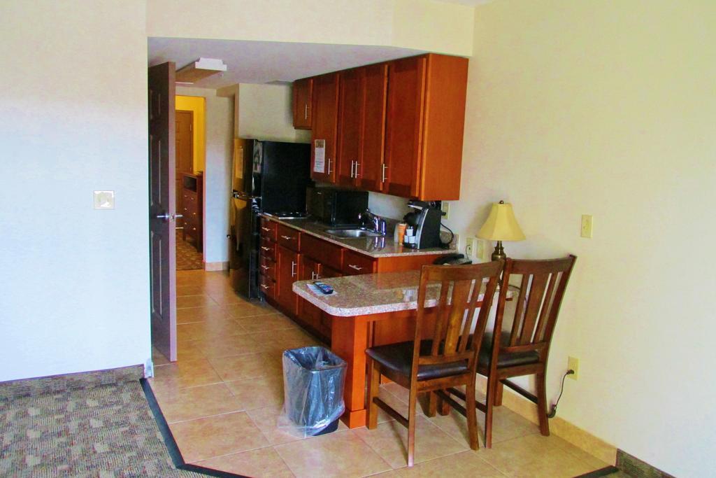 Crystal Springs Inn And Suites Towanda Room photo